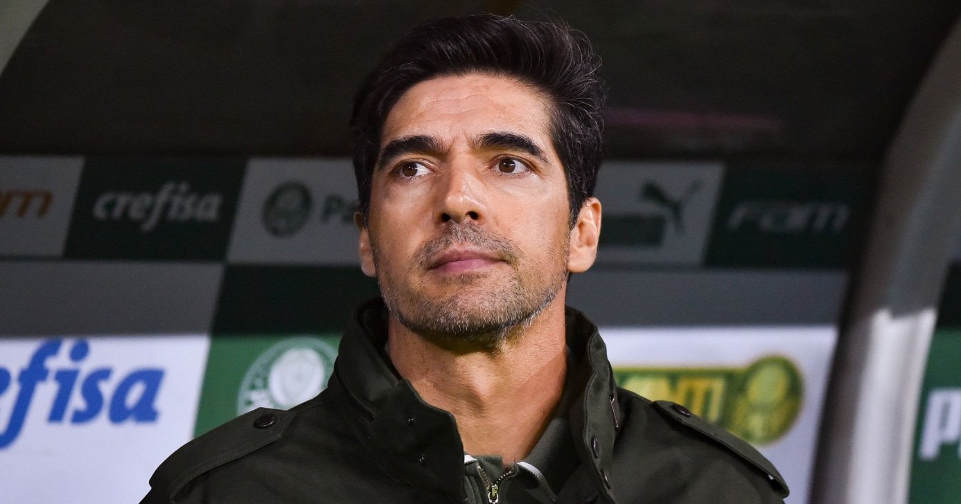 Vaza pacotão de 4 reforços no Palmeiras de Abel Ferreira