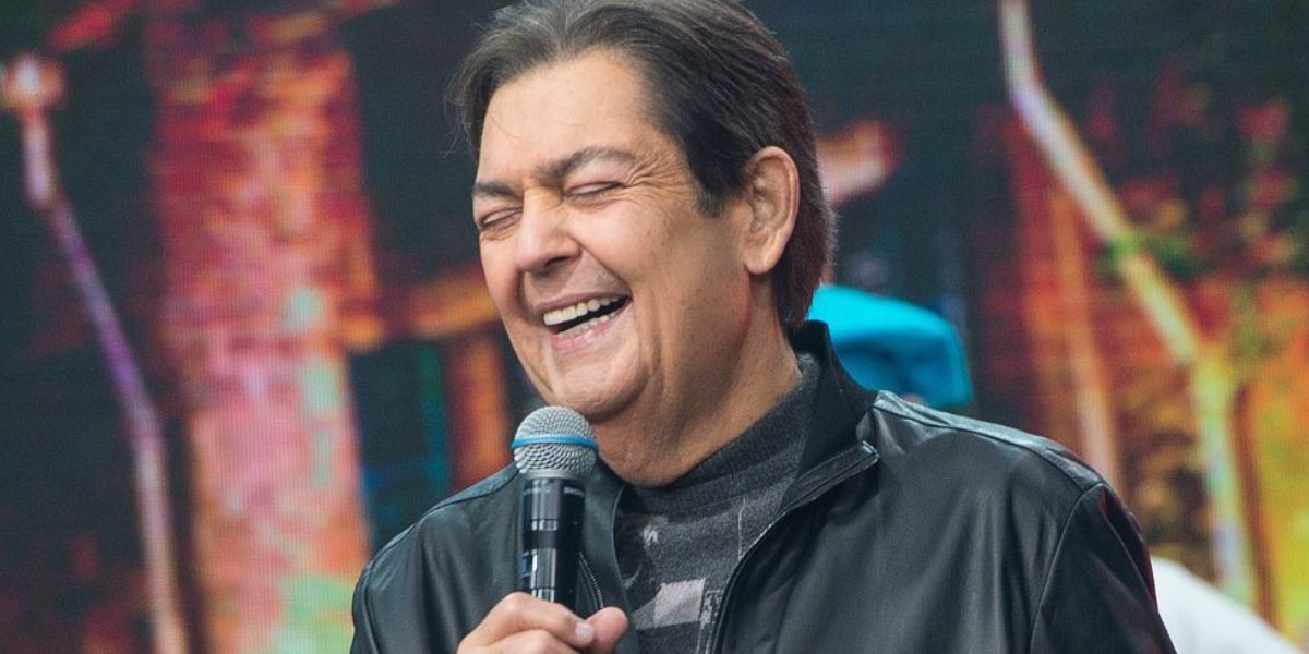 Exclusivo-novo-cenário-do-Faustão-na-Band http://www.otvfoco.com.br/wp-content/uploads/2015/05/Daniela-Mercury.jpg