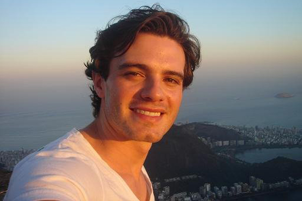 Denis Pacheco - Foto Reprodução Internet http://www.otvfoco.com.br/wp-content/uploads/2015/05/Daniela-Mercury.jpg