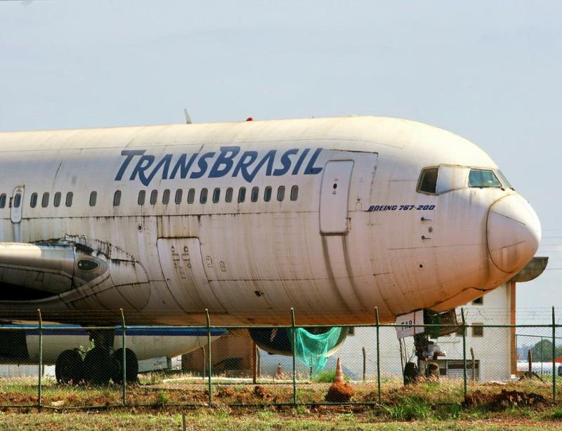 Transbrasil chegou ao extremo de não ter recursos nem para abastecer os aviões (Foto Reprodução/Internet) http://www.otvfoco.com.br/wp-content/uploads/2015/05/Daniela-Mercury.jpg