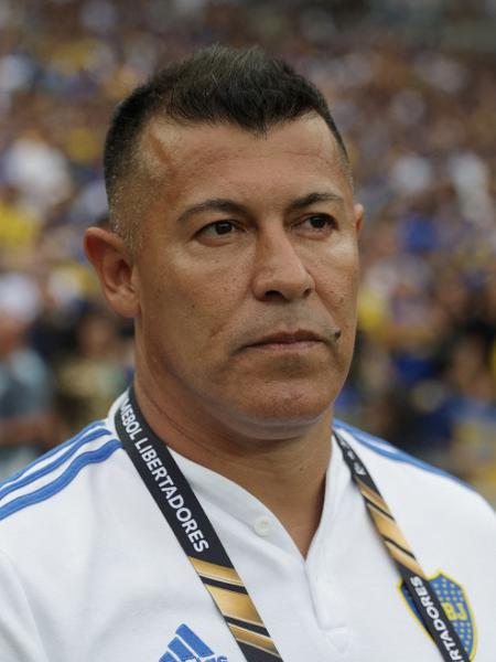 Jorge Almirón (Reprodução - Internet) http://www.otvfoco.com.br/wp-content/uploads/2015/05/Daniela-Mercury.jpg