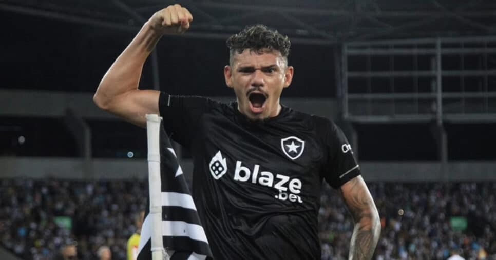 Tiquinho Soares deixou o Botafogo (Foto: Vitor Silva)