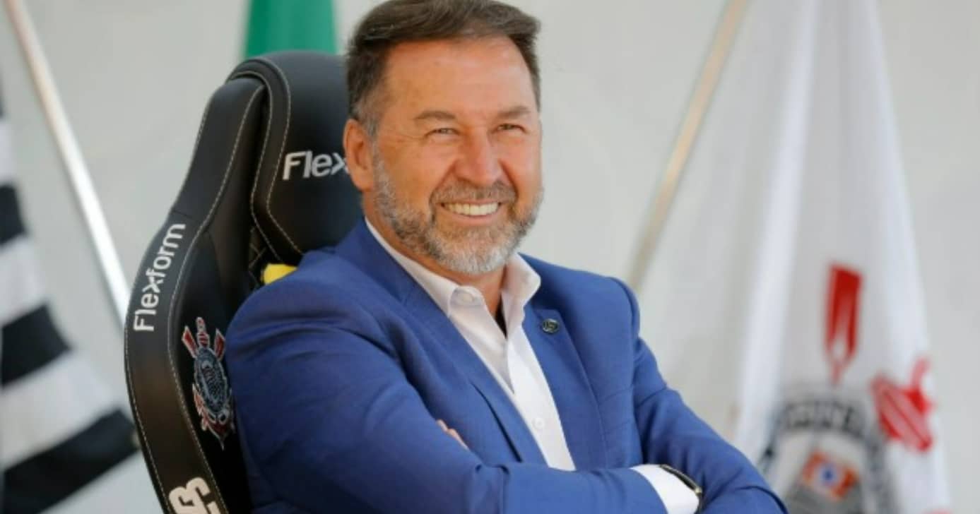 “Maior contrato da história”: crava Augusto Melo no Corinthians (Foto: Reprodução/Montagem TV Foco)
