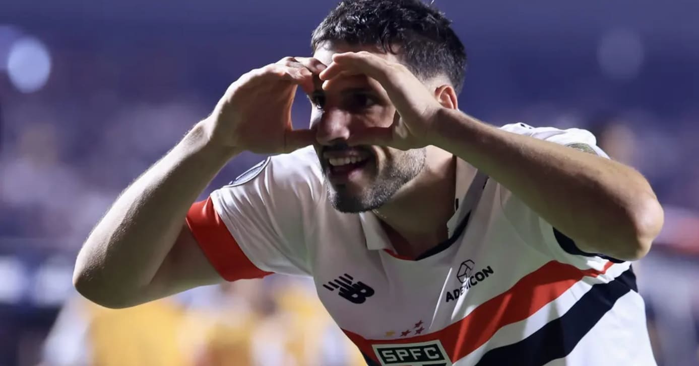 São Paulo fecha com craque para ser dupla de Calleri (Foto: Marcello Zambrana/AGIF)