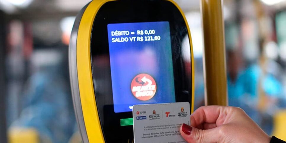 Idosos contam com passagem de graça no ônibus em São Paulo (Reprodução: Internet)