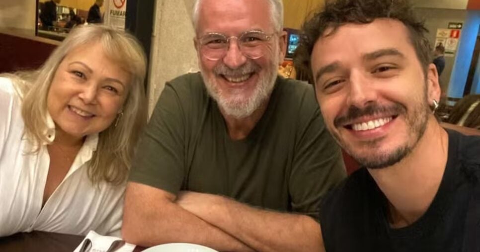 Gabriel Stauffer e os pais, Junia Stauffer e Sérgio Wesley — Foto: Reprodução/Instagram