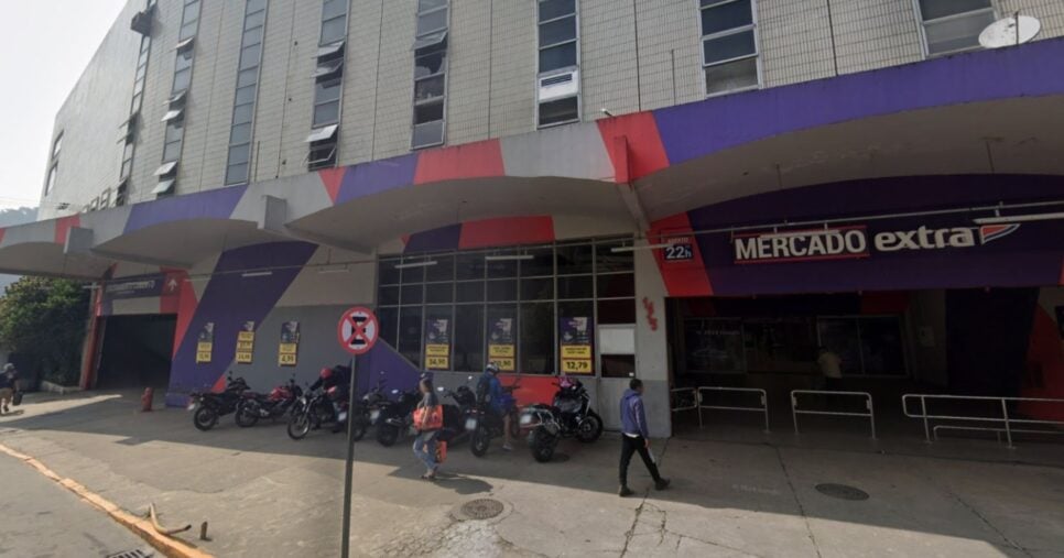 Mercado Extra sofre fechamento