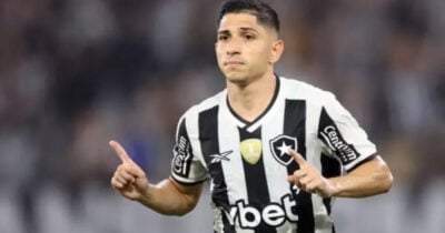 Savarino no Botafogo (Foto: Vitor Silva)