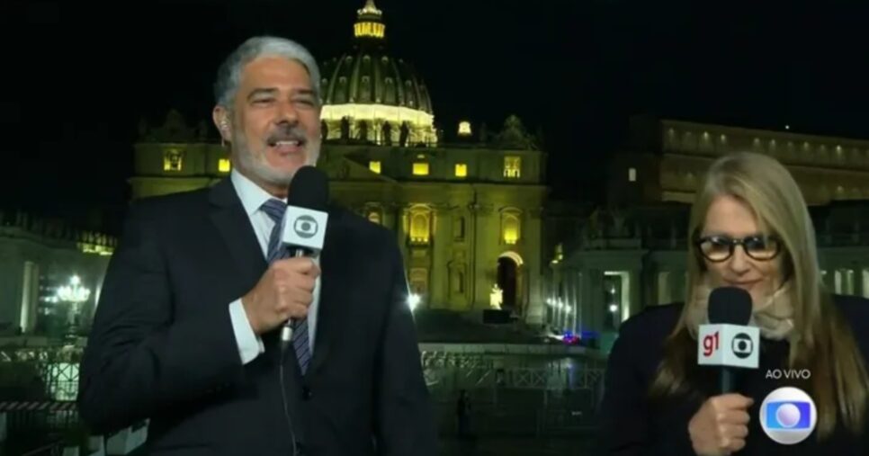 William Bonner e Ilze Scamparini direto do Vaticano no Jornal Nacional (Foto: Reprodução/ Internet)