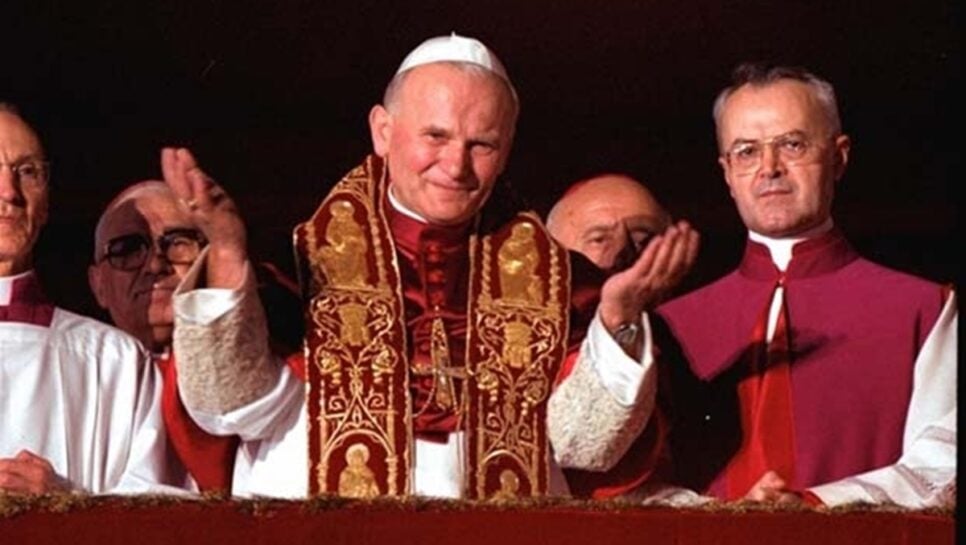 Primeira aparição do Papa João Paulo II quando eleito por Conclave na década de 1970 (Foto: Reprodução/ Internet)