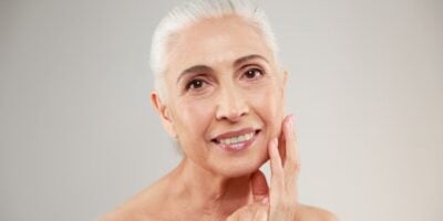 Idosas com pele sem rugas com 4 dicas infalíveis (Reprodução: Canva)