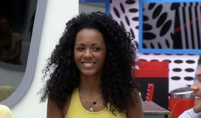 Aline-BBB-13-hbog2993858