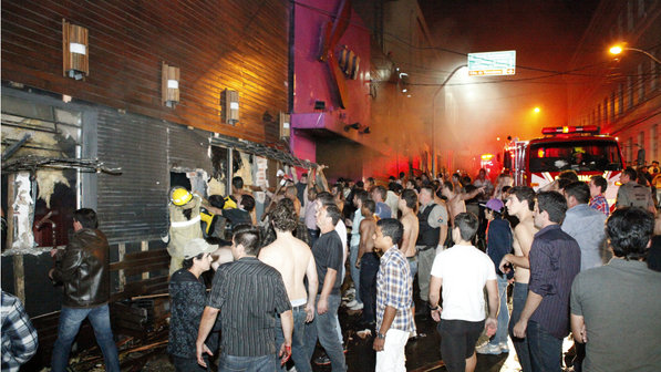 Incendio-em-boate-de-Santa-Maria-size-598