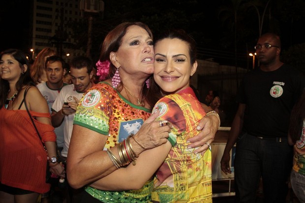 Susana Vieira e Cleo Pires em ensaio da Grande Rio