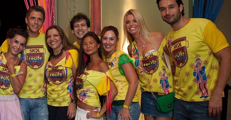 img-479526-famosos-na-abertura-do-carnaval-do-recife20130206151360171982