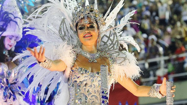 nanda-costa-celebridades-carnaval-grande-rio-20130212-13-size-598