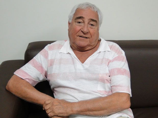 Luis Gustavo tem seu contrato renovado