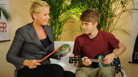 Antes da fase "Bad-boy", Xuxa já entrevistou o cantor em seu programa Antes da fase "Bad-boy", Xuxa já entrevistou o cantor em seu programa