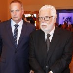 O diretor Jayme Monjardim posa com Manoel Carlos, autor de 'Em Família'. Foto AgNews