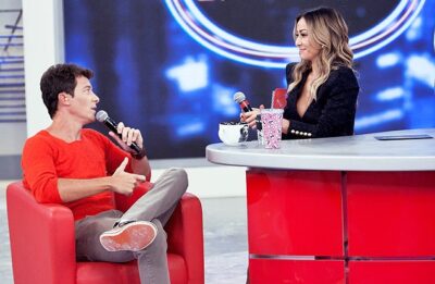 Sabrina Sato participa do programa de Rodrigo Faro