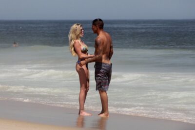 Chega ao fim o namoro de Bárbara Evans com jogador do Corinthians