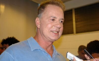 Ator é casado com Adriano Medeiros, mas os dois não moram juntos (Foto: Divulgação)