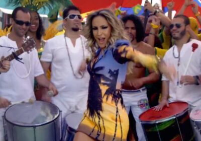 Cláudia Leitte samba no clipe