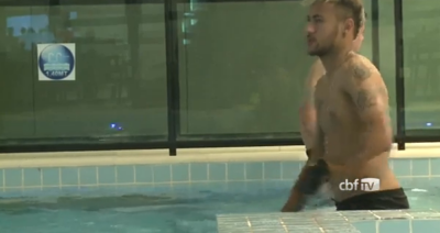 Neymar e Davi Luis em treino