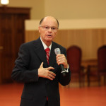 O Bispo Macedo é responsável pela igreja