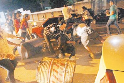 Repórter do SBT é agredido por manifestantes no Rio