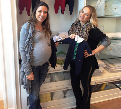 Patrícia Abravanel escolhe enxoval para seu primeiro filho