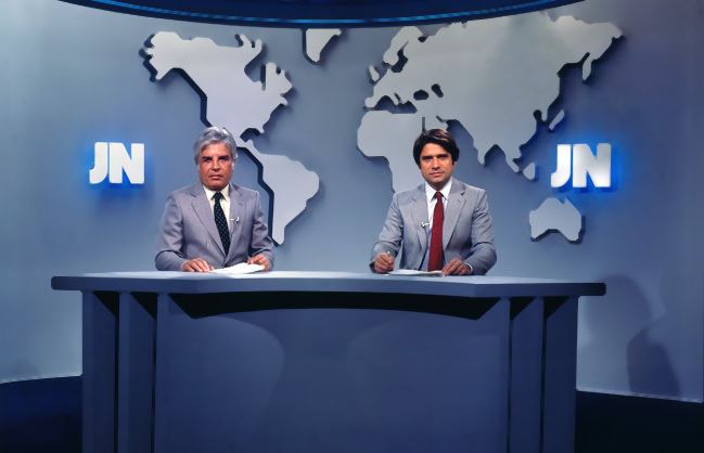 Cid Moreira e Sérgio Chapelin no "Jornal Nacional", nos anos 1970 (Foto: Divulgação)