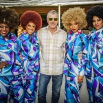 Miguel Falabella ao lado das protagonistas de "Sexo e as Negas"