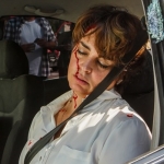 Beatriz fica gravemente ferida após acidente (Foto: Artur Meninea/TV Globo)