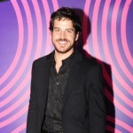 Marco Pigossi será protagonista da novela de João Emanuel Carneiro