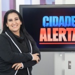 Fabíola Gadelha é jornalista da Record (Foto: Divulgação/Record)