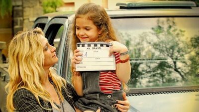 Amora e Mel Maia na gravação de 