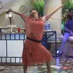 A funkeira acabou bebendo demais (Foto: Reprodução)