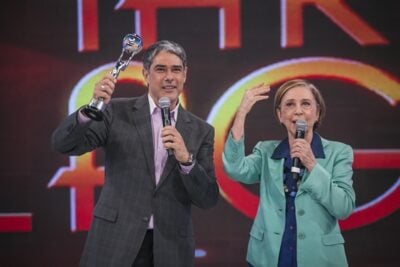 William Bonner foi quem levou o Troféu (Foto: Divulgação)
