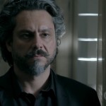 “Império”: José Alfredo descobrirá ladrão de sua fortuna mas será recebido com fuzil