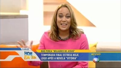 Renata Alves comanda o 