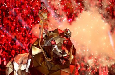 Final do Super Bowl na TV americana é marcada por apresentação da cantora Katy Perry (Foto reprodução)
