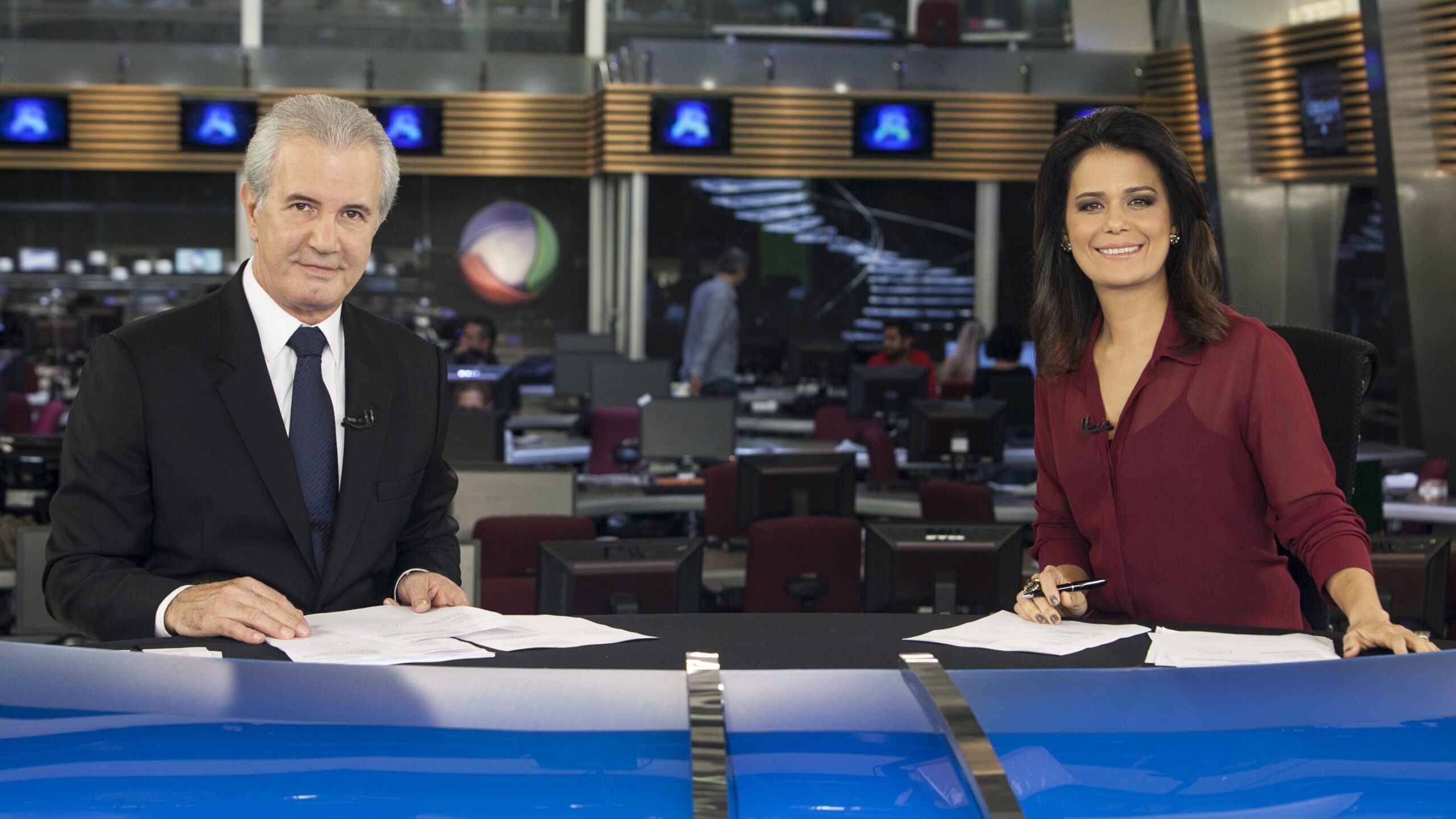 http://tvfoco.uai.com.br/wp-content/uploads/2015/05/Daniela-Mercury.jpg