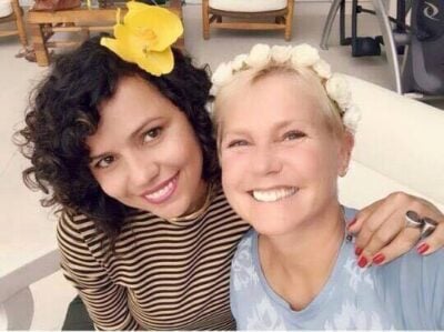 Dadá Coelho é fotografada ao lado de Xuxa (Foto: Reprodução)
