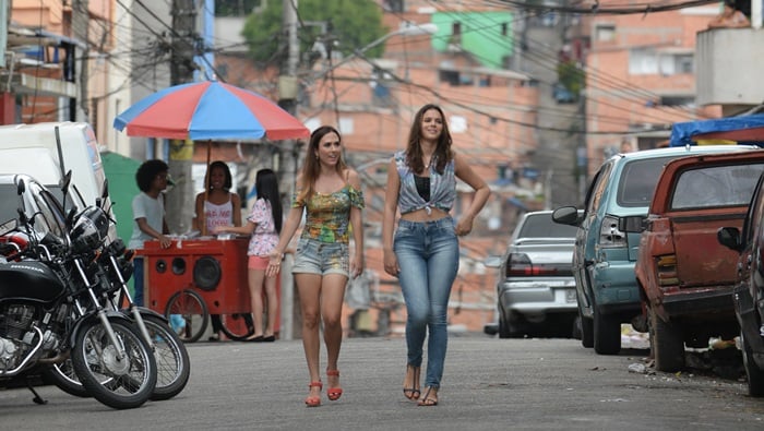 http://tvfoco.uai.com.br/wp-content/uploads/2015/05/Daniela-Mercury.jpg