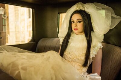 Malvina ( Marina Ruy Barbosa) vestida de noiva para casar-se com Gabriel ( Johnny Massaro)
(Foto: Globo/Renato Rocha Miranda)