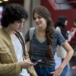 Angel (Camila Queiroz) e Guilherme (Gabriel Leone)
(Foto: Globo/Estevam Avellar)