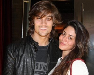 Raphael Sander posa com Carol Castro ( Foto Anderson Borde/AgNews)