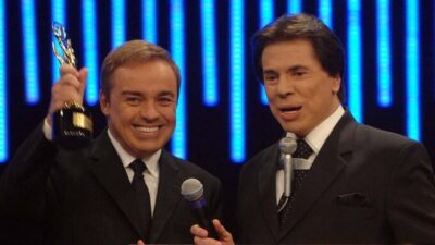 Gugu ao lado de Silvio Santos no Troféu Imprensa (Foto: Divulgação)