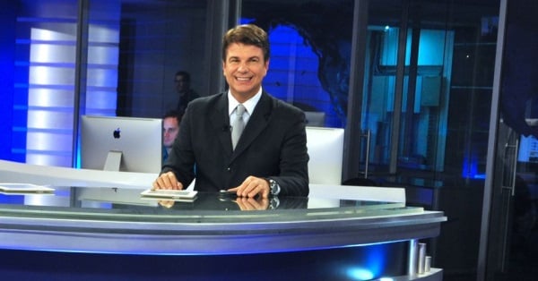 Augusto Xavier comandará o jornal na RedeTV! com Rosana (Foto: Divulgação/RedeTV!)